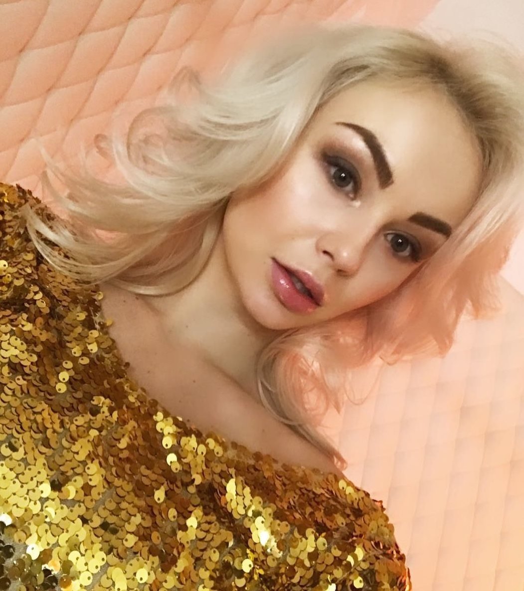 CheerleaderNina from Herefordshire,United Kingdom